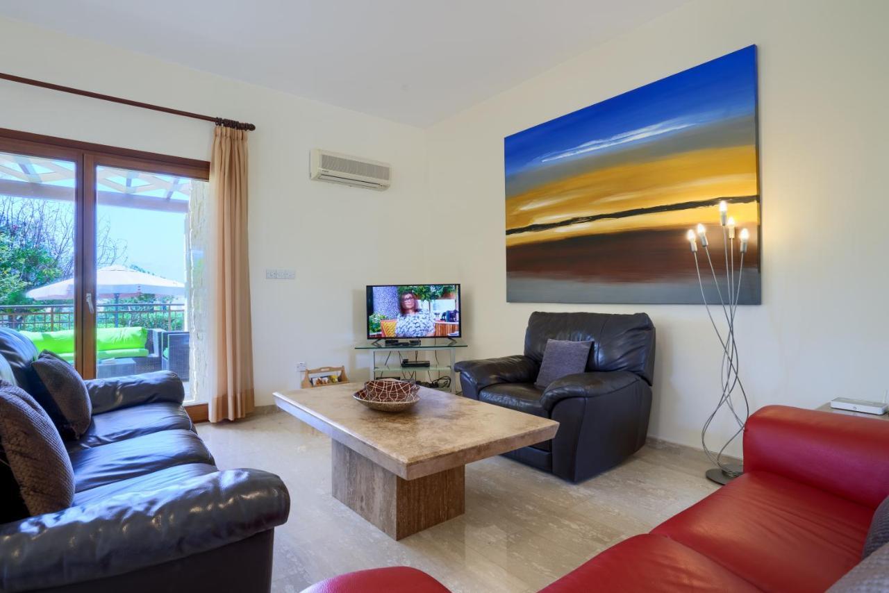 3 Bedroom Villa Madelini With Private Pool, Aphrodite Hills Resort クークリア エクステリア 写真