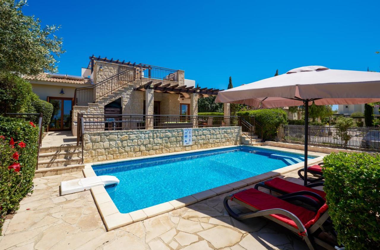 3 Bedroom Villa Madelini With Private Pool, Aphrodite Hills Resort クークリア エクステリア 写真