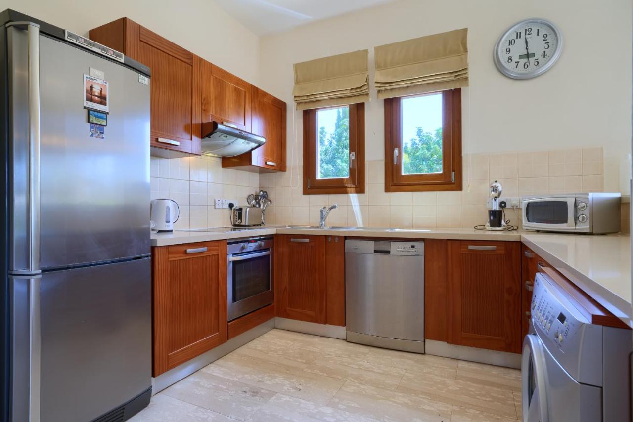 3 Bedroom Villa Madelini With Private Pool, Aphrodite Hills Resort クークリア エクステリア 写真