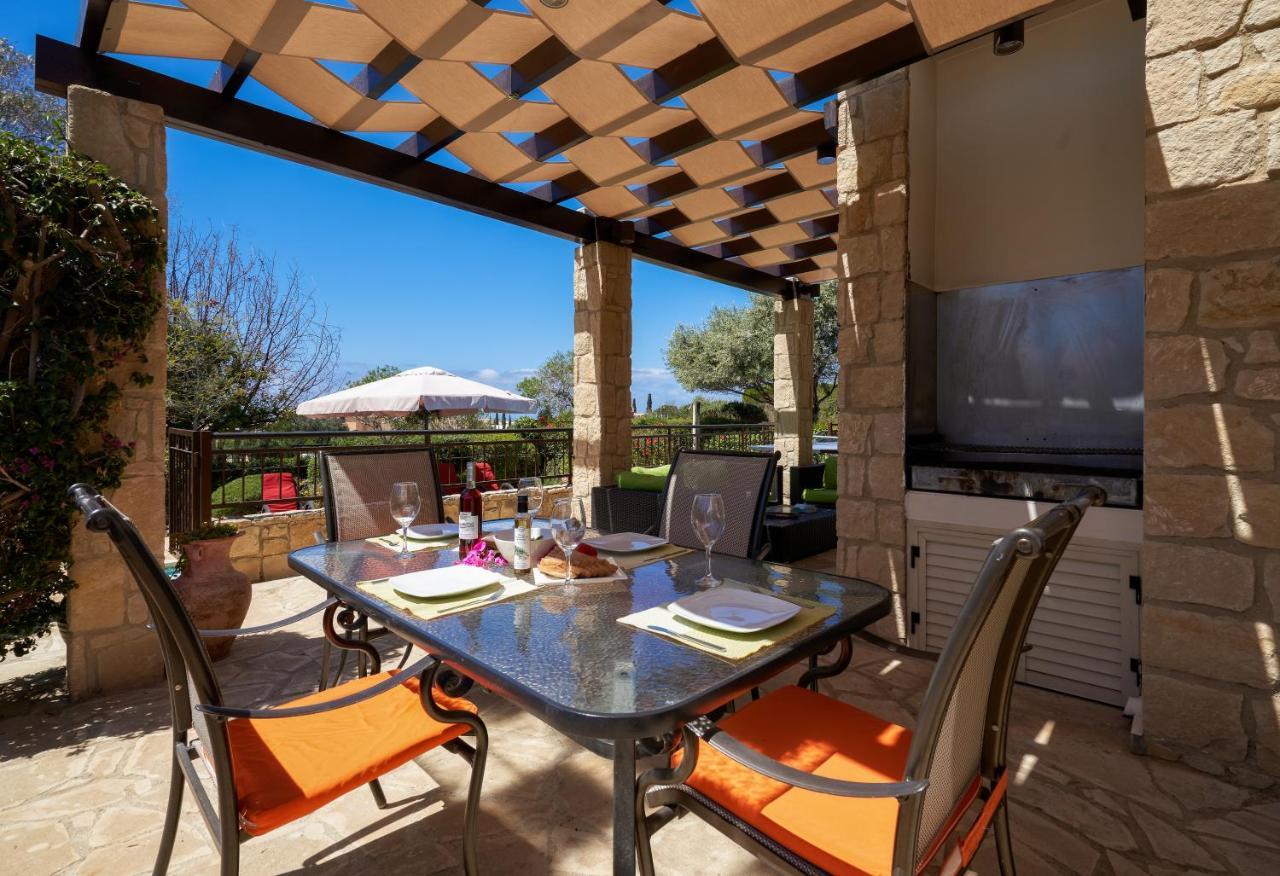3 Bedroom Villa Madelini With Private Pool, Aphrodite Hills Resort クークリア エクステリア 写真